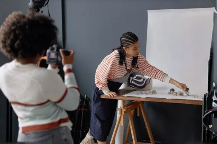 Artwork Documentation Workshop Candid Photo.